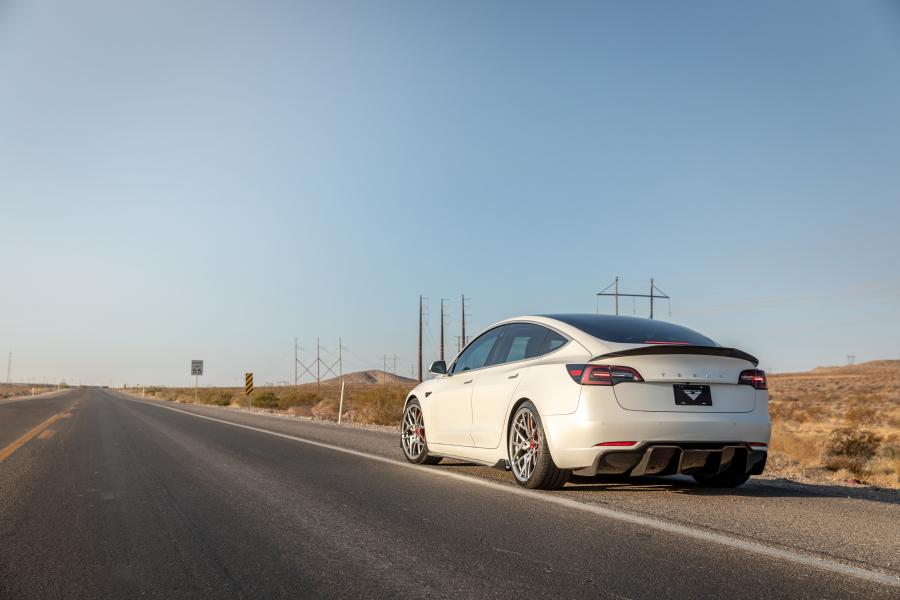 Tesla Model 3 VOLTA by Vorsteiner 2019 года  (фото 36 из 40)